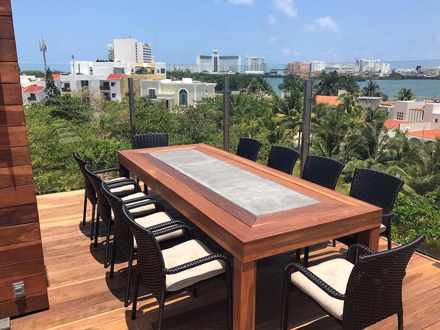 5 BR Bachelor Party Villa - Exterior - Rooftop Dining