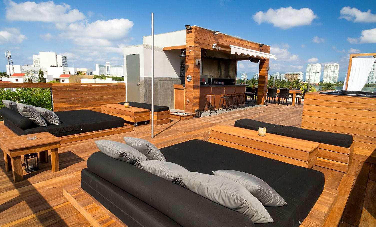 5 BR Bachelor Party Villa - Exterior - Rooftop Bar + Cabana