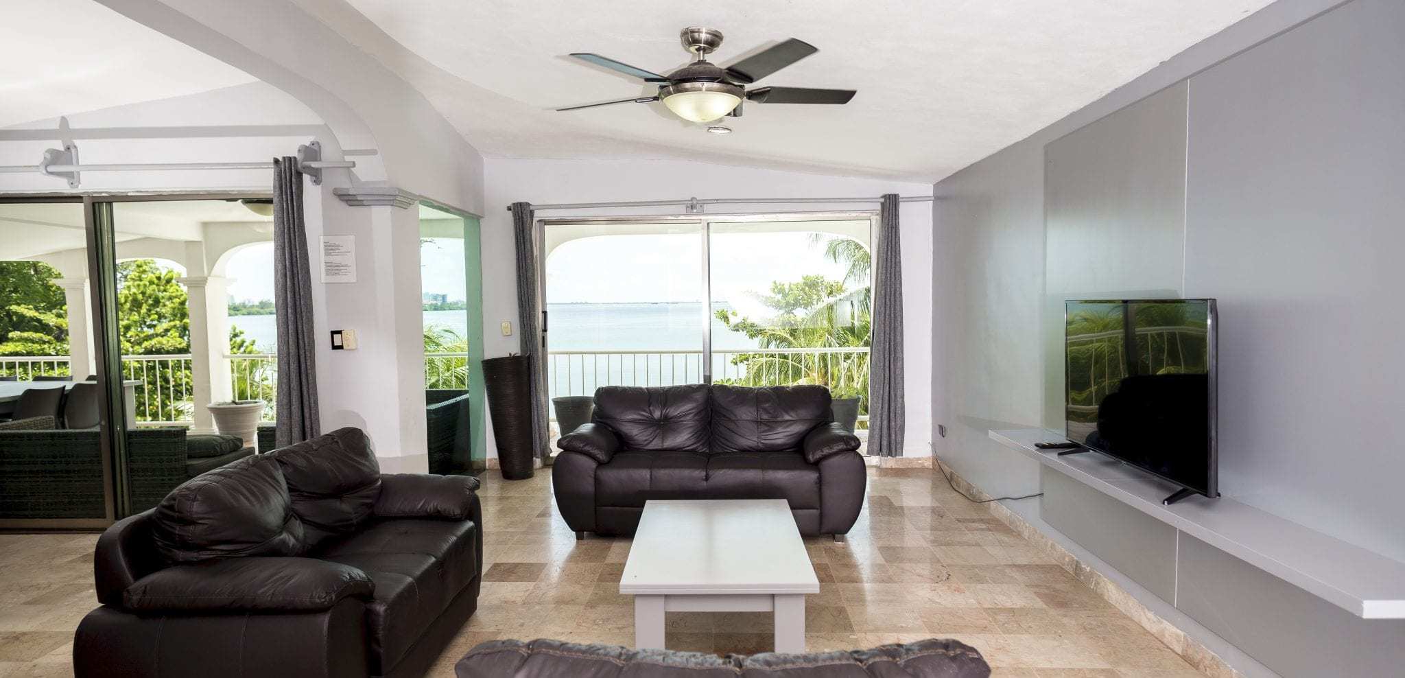 3 BR Casa Tortugas - Interior - Living Room