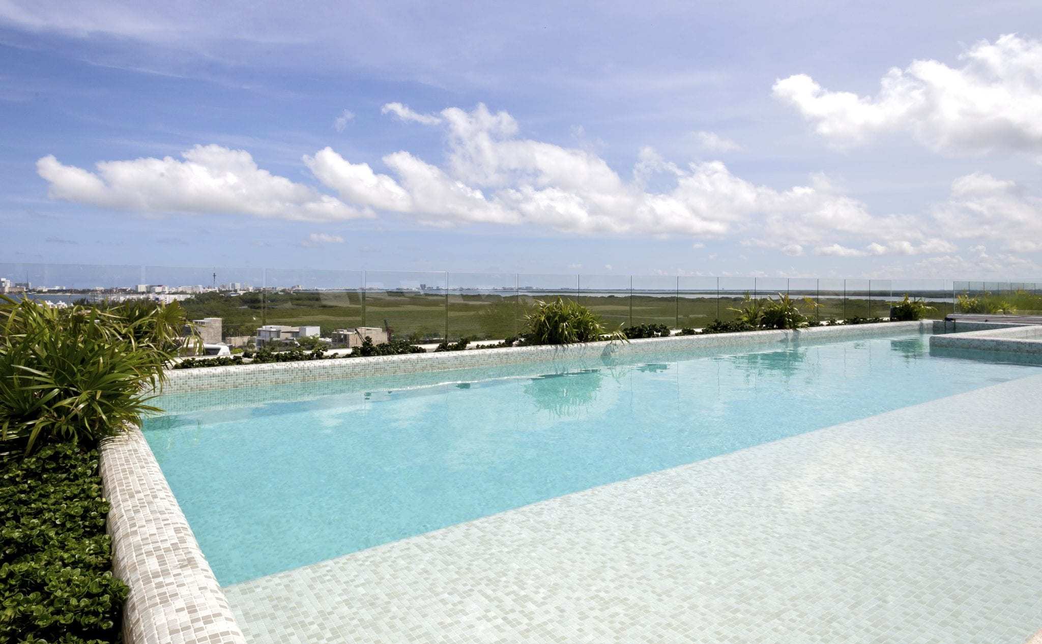 4 BR Modern RIVA Condo - Common Area - Pool