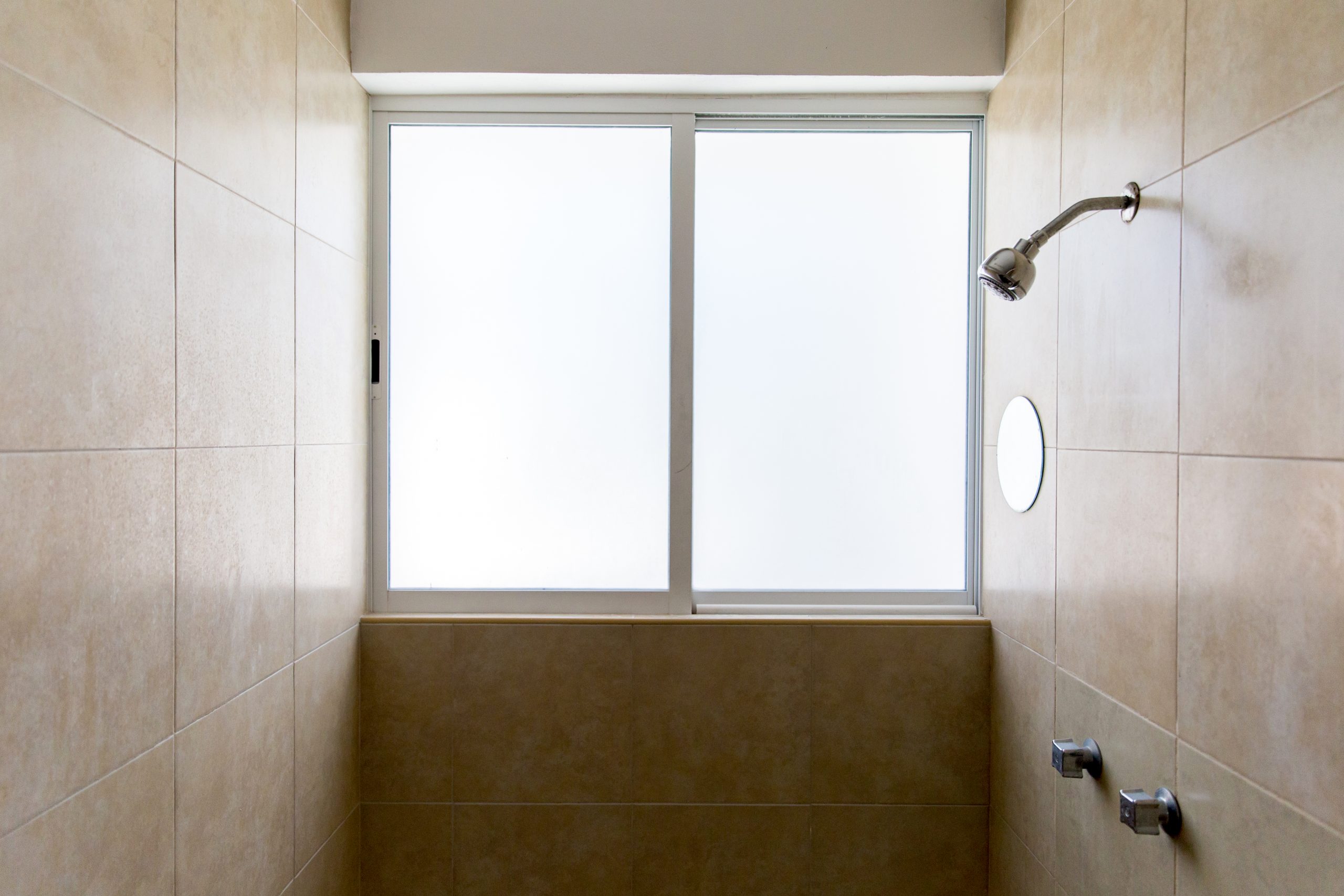 3 BR Waterfront Townhouse - 1st Floor Bathroom