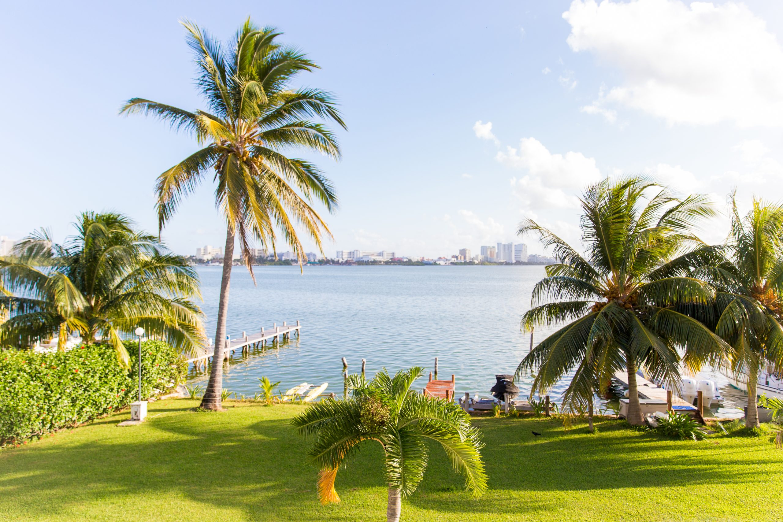 3 BR Waterfront Townhouse - Exterior - Backyard